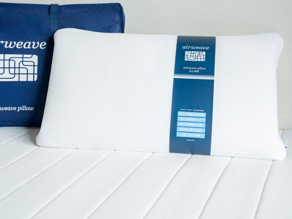 S-Line Pillow
